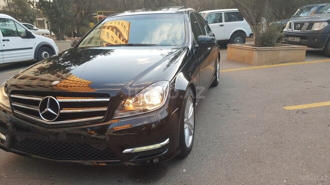 Mercedes C 250 2013, 62,800 km - 2.0 л - Bakı