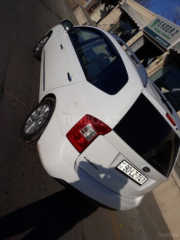 Kia Carens 2011, 200,000 km - 2.0 l - Bakı