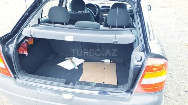 Opel Astra 2003, 151,000 km - 1.8 l - Qazax