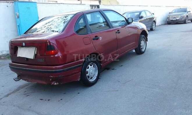Volkswagen Polo 1995, 80,000 km - 1.5 l - Bakı