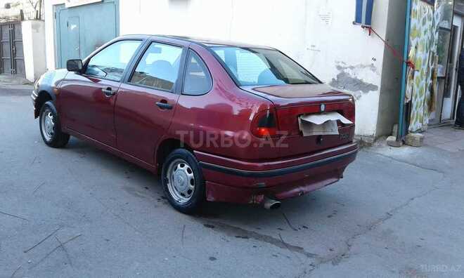 Volkswagen Polo 1995, 80,000 km - 1.5 l - Bakı