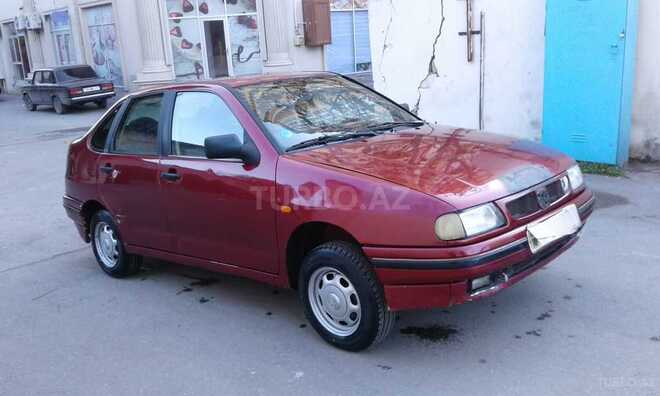 Volkswagen Polo 1995, 80,000 km - 1.5 l - Bakı