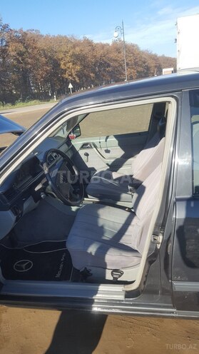 Mercedes E 250 1988, 254,345 km - 2.5 l - Cəlilabad