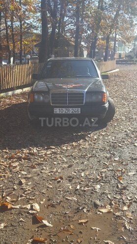 Mercedes E 250 1988, 254,345 km - 2.5 l - Cəlilabad