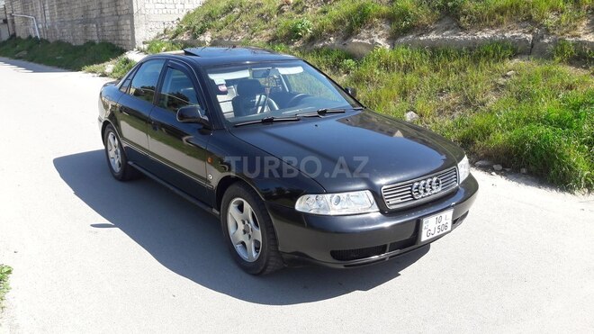 Audi A4 1995, 220,000 km - 2.4 l - Bakı