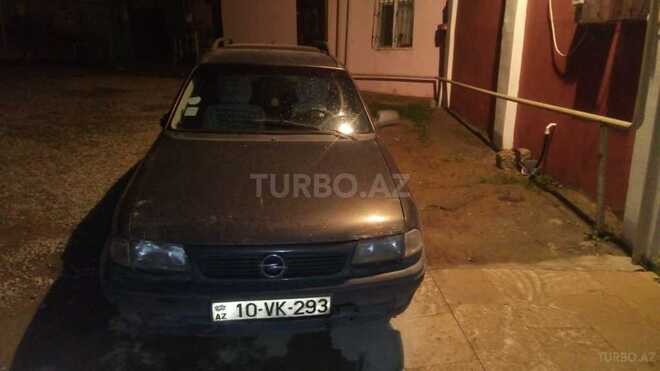 Opel Astra 1996, 350,000 km - 1.6 l - Bakı