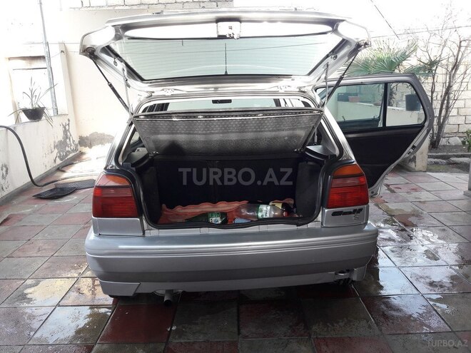 Volkswagen Golf 1994, 2,568,900 km - 1.5 l - Gəncə