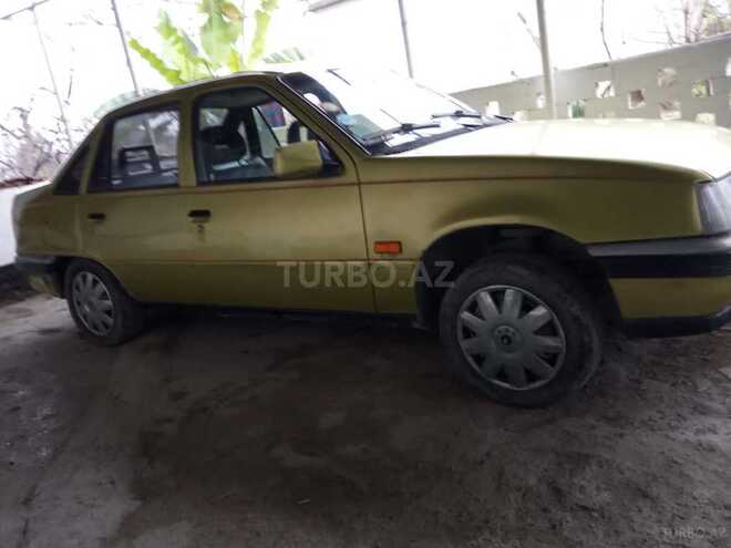 Opel  1986, 570,000 km - 1.5 л - Quba