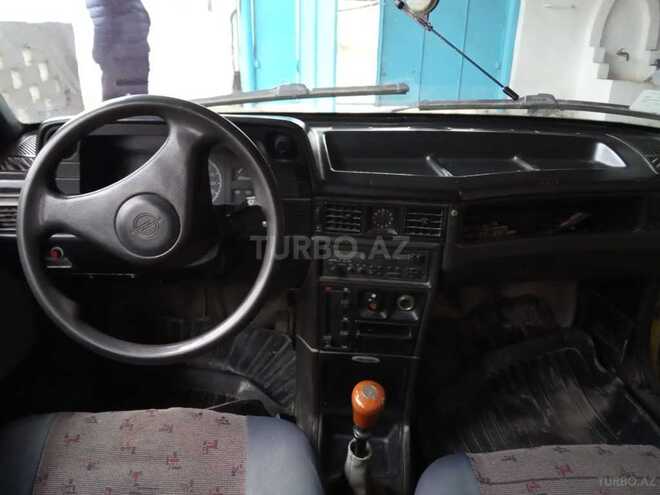 Opel  1986, 570,000 km - 1.5 л - Quba