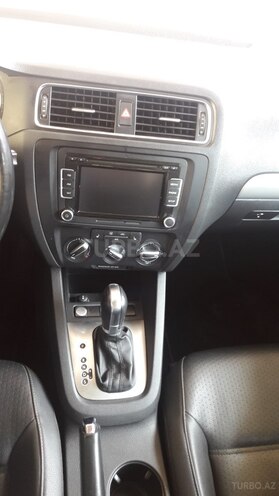 Volkswagen Jetta 2013, 89,000 km - 1.8 л - Bakı