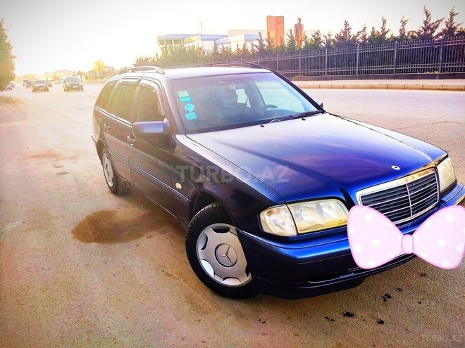 Mercedes C 220 1999, 300,000 km - 2.2 l - Bakı