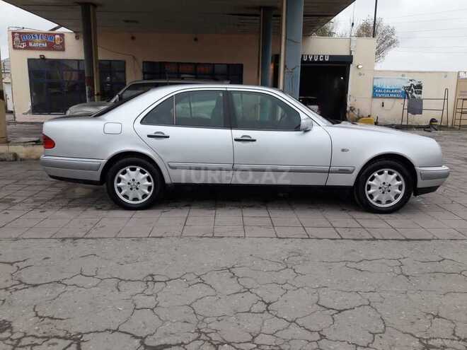 Mercedes E 220 1997, 361,000 km - 2.2 л - Sumqayıt