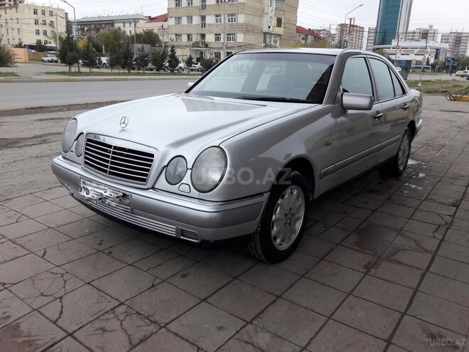 Mercedes E 220 1997, 361,000 km - 2.2 л - Sumqayıt