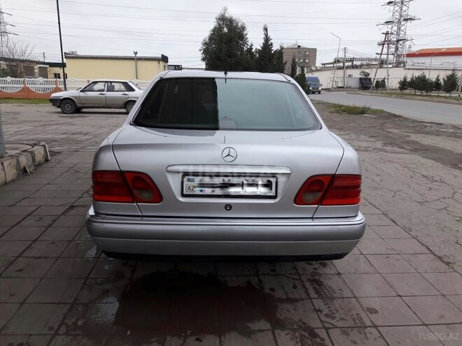 Mercedes E 220 1997, 361,000 km - 2.2 л - Sumqayıt