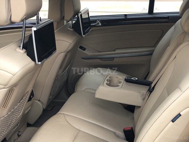 Mercedes GL 550 2010, 136,000 km - 5.5 l - Bakı