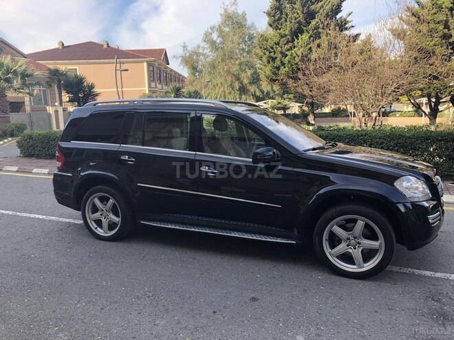 Mercedes GL 550 2010, 136,000 km - 5.5 l - Bakı