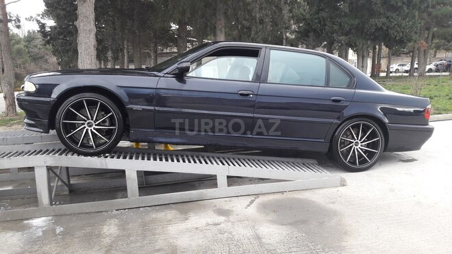 BMW 740 2001, 198,900 km - 4.4 l - Bakı