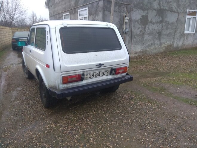LADA (VAZ) Niva 1987, 780,000 km - 1.7 l - Qusar