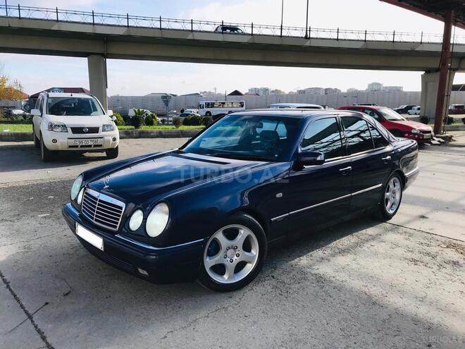 Mercedes E 200 1998, 256,000 km - 2.0 л - Bakı
