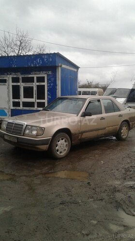 Mercedes E 250 1994, 750,001 km - 0.3 l - Masallı