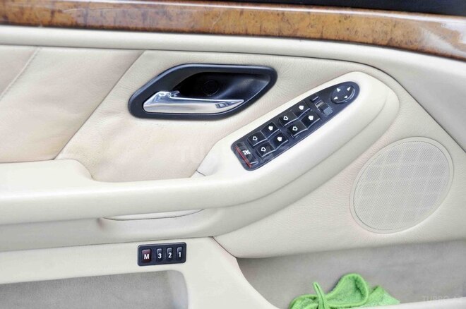 BMW 525 2001, 264,000 km - 2.5 l - İsmayıllı