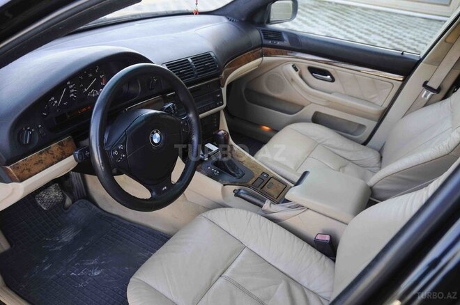 BMW 525 2001, 264,000 km - 2.5 l - İsmayıllı
