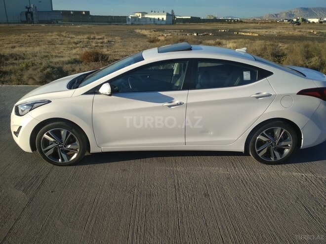 Hyundai Elantra 2015, 61,170 km - 1.8 л - Bakı