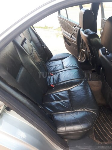 Mercedes E 220 1998, 300,000 km - 2.2 л - Bakı