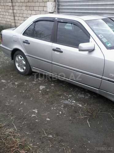 Mercedes C 200 1997, 183,000 km - 0.2 l - Qax