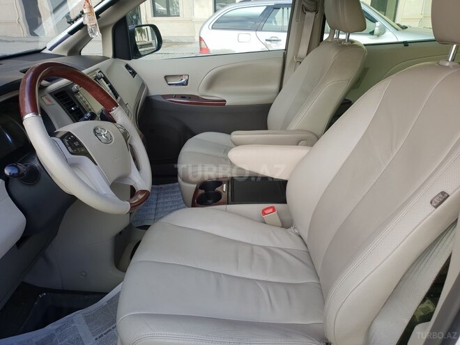 Toyota Sienna 2011, 148,000 km - 3.5 l - Bakı