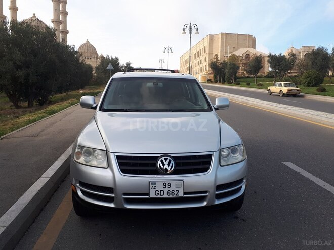 Volkswagen Touareg 2004, 182,400 km - 3.2 l - Bakı