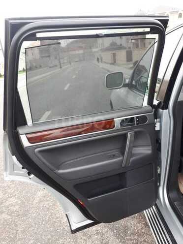 Volkswagen Touareg 2004, 182,400 km - 3.2 l - Bakı