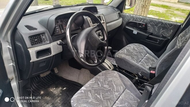 Mitsubishi Pajero io 1999, 140,000 km - 1.8 l - Sumqayıt