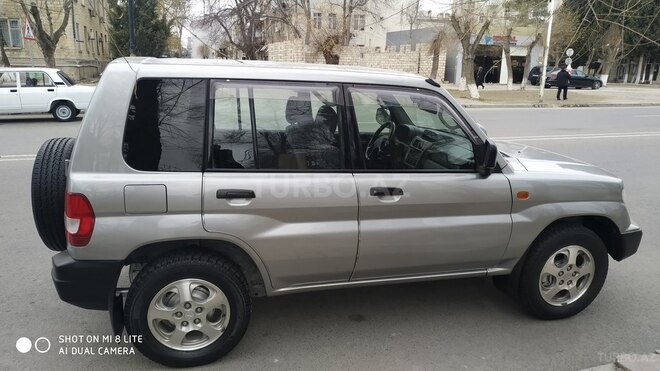 Mitsubishi Pajero io 1999, 140,000 km - 1.8 l - Sumqayıt