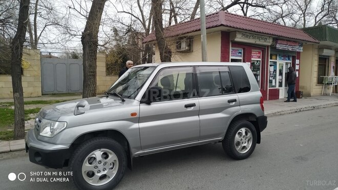 Mitsubishi Pajero io 1999, 140,000 km - 1.8 l - Sumqayıt