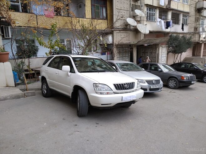 Lexus RX 300 2001, 261,000 km - 3.0 l - Bakı