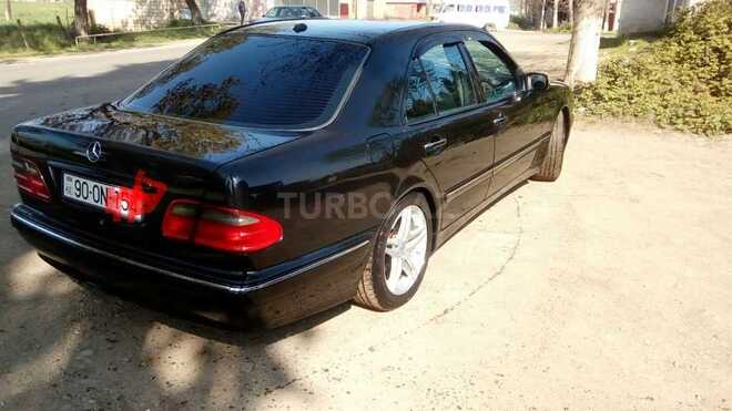 Mercedes E 240 2001, 247,000 km - 2.4 l - Bakı