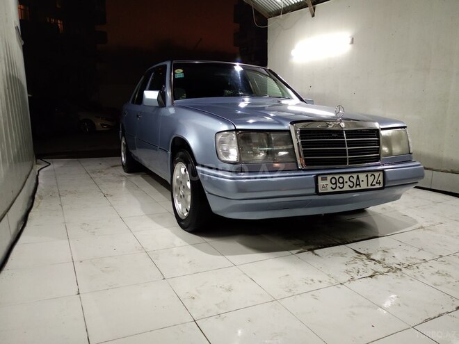 Mercedes E 230 1991, 379,000 km - 2.3 l - Bakı