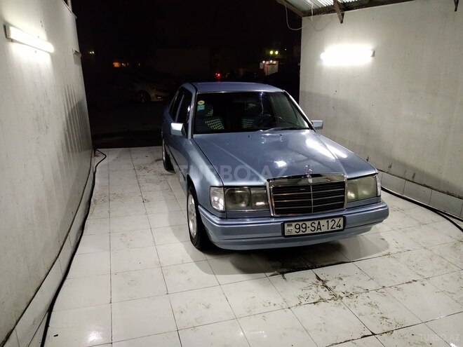 Mercedes E 230 1991, 379,000 km - 2.3 l - Bakı
