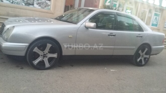 Mercedes E 240 1998, 291,300 km - 2.4 l - Şirvan