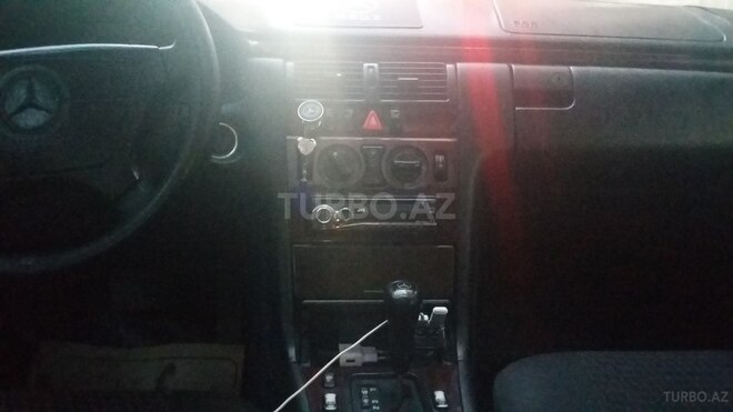 Mercedes E 240 1998, 291,300 km - 2.4 l - Şirvan