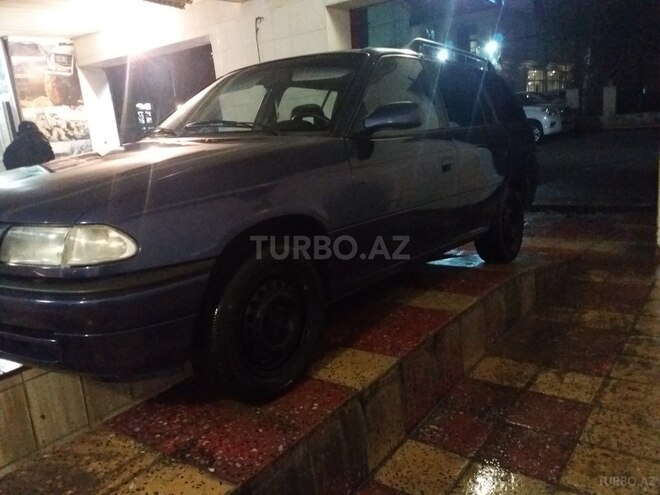 Opel Astra 1995, 401,000 km - 1.6 l - Bakı