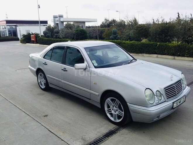 Mercedes E 320 1999, 346,000 km - 3.2 l - Bakı
