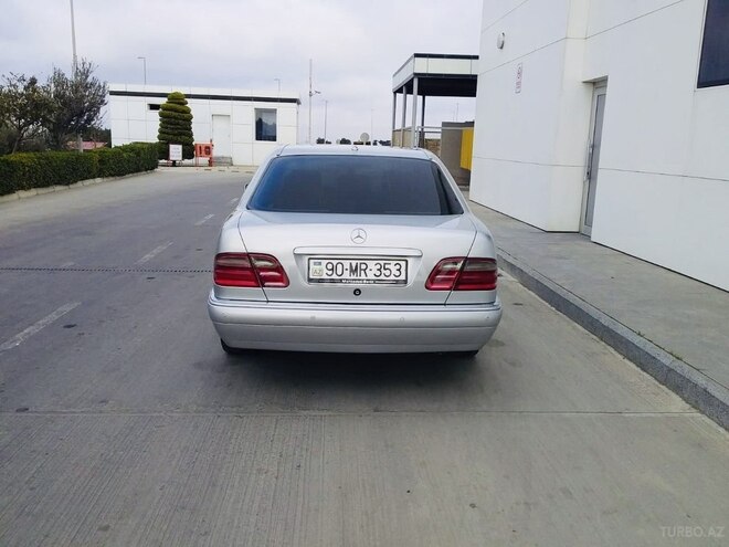 Mercedes E 320 1999, 346,000 km - 3.2 l - Bakı