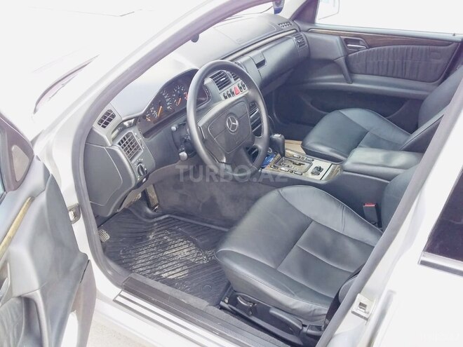 Mercedes E 320 1999, 346,000 km - 3.2 l - Bakı