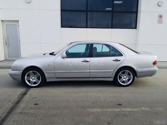 Mercedes E 320 1999, 346,000 km - 3.2 l - Bakı