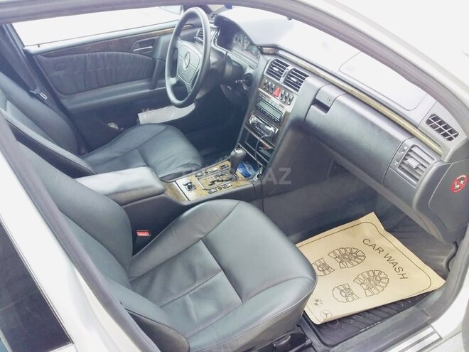Mercedes E 320 1999, 346,000 km - 3.2 l - Bakı