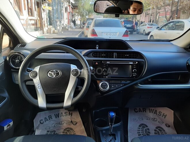Toyota Prius 2015, 68,000 km - 1.5 л - Bakı