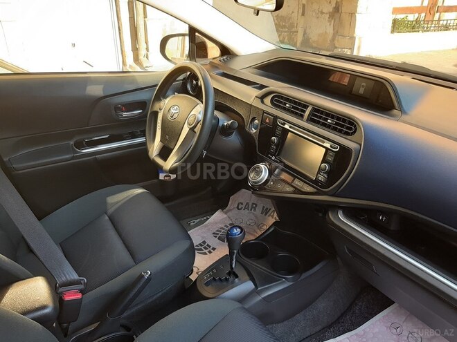 Toyota Prius 2015, 68,000 km - 1.5 л - Bakı