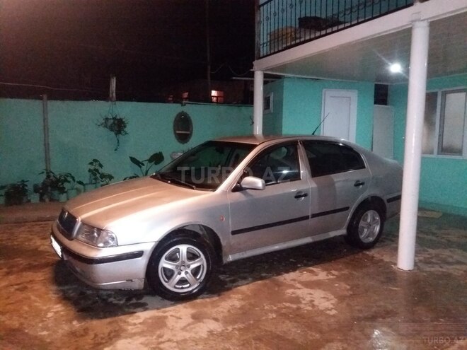 Skoda Octavia 2000, 355,555 km - 1.6 л - Saatlı